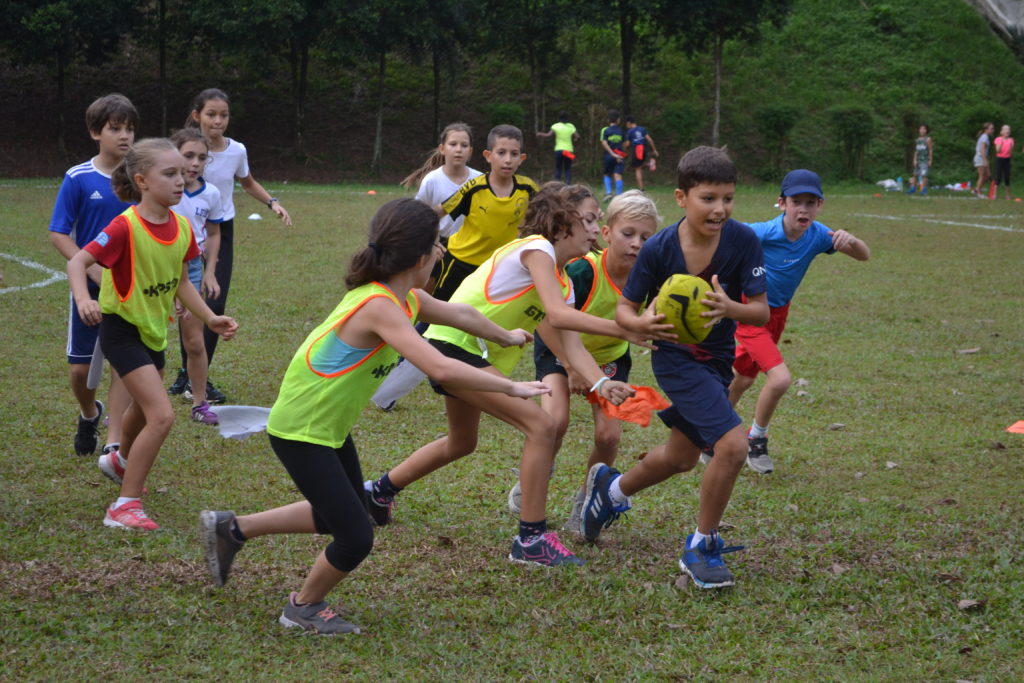 CE2, CM1 and CM2 pupils met for a scarf rugby tournament!