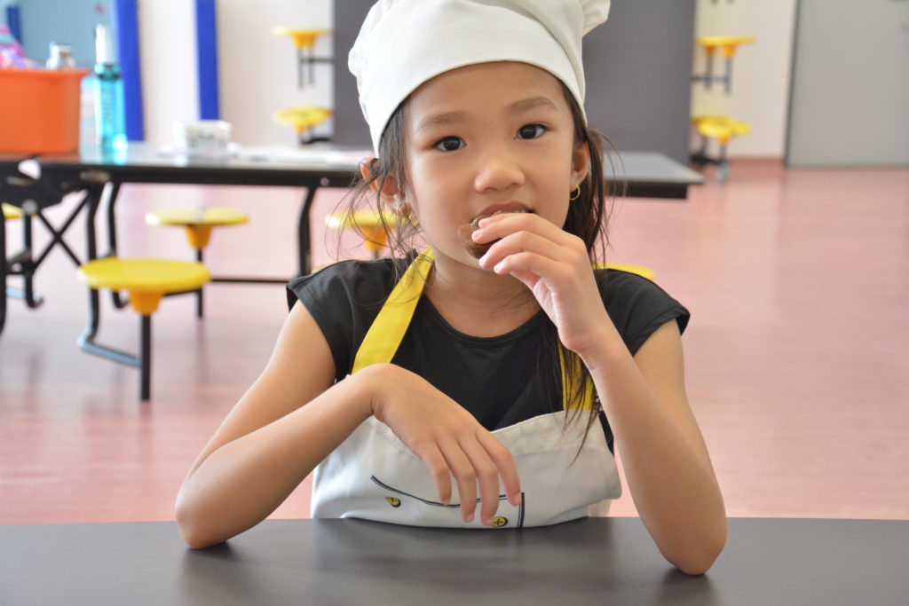 Nos élèves de CP et de GS ont participé à trois ateliers culinaires.